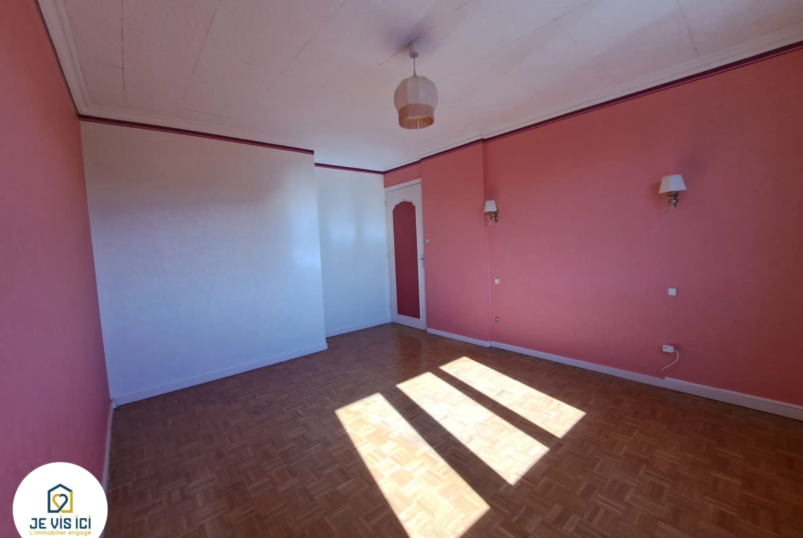 Maison familiale à La Bassée avec sous-sol et potentiel d'aménagement 