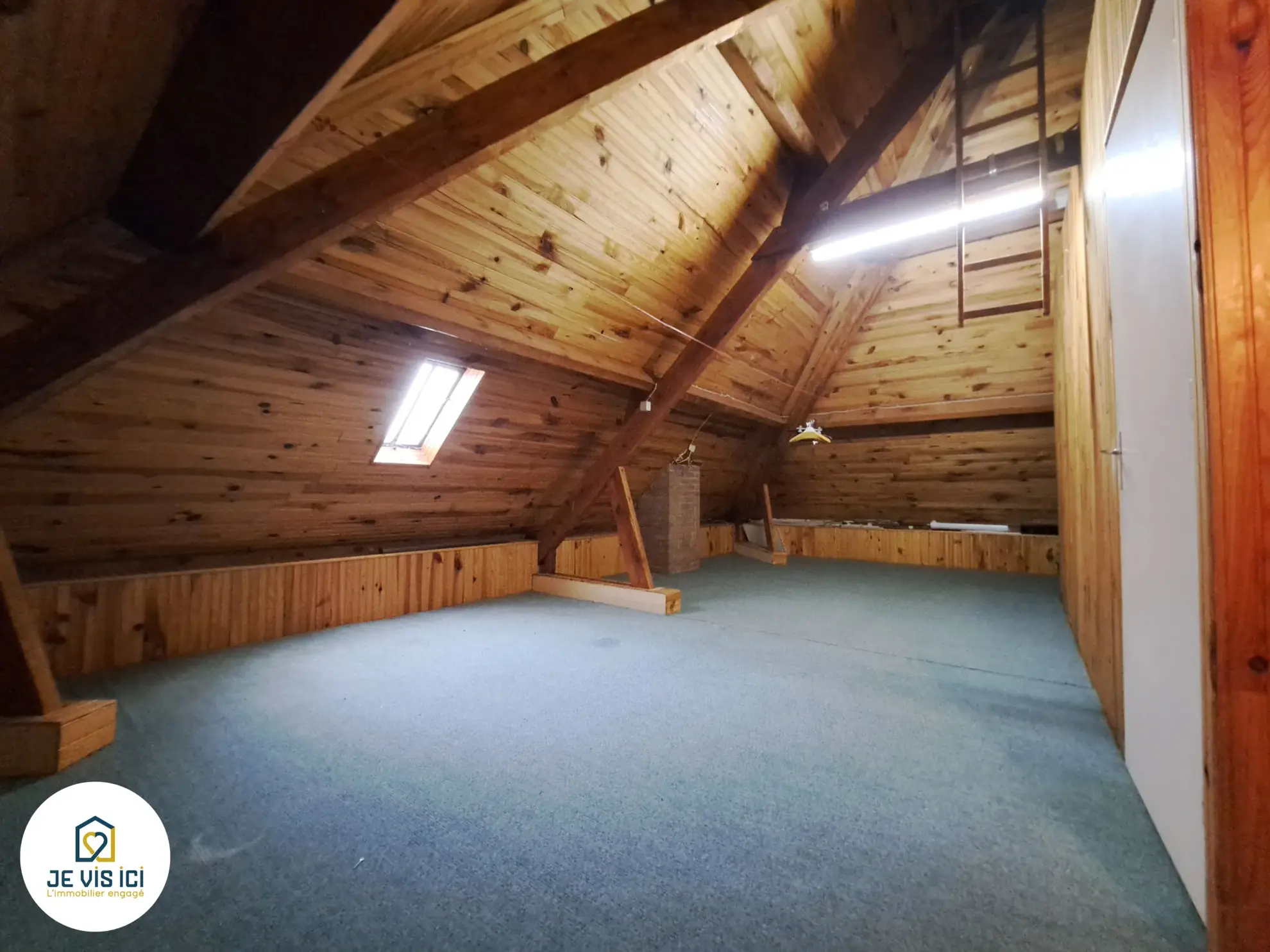 Maison familiale à La Bassée avec sous-sol et potentiel d'aménagement 