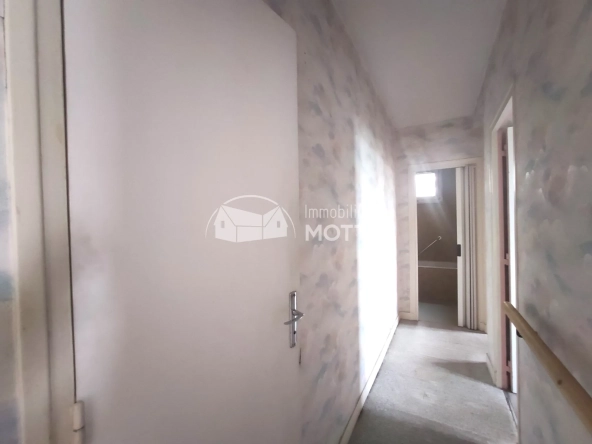 Appartement 4 pièces à Vitry-sur-Seine proche gare avec balcon et cave 