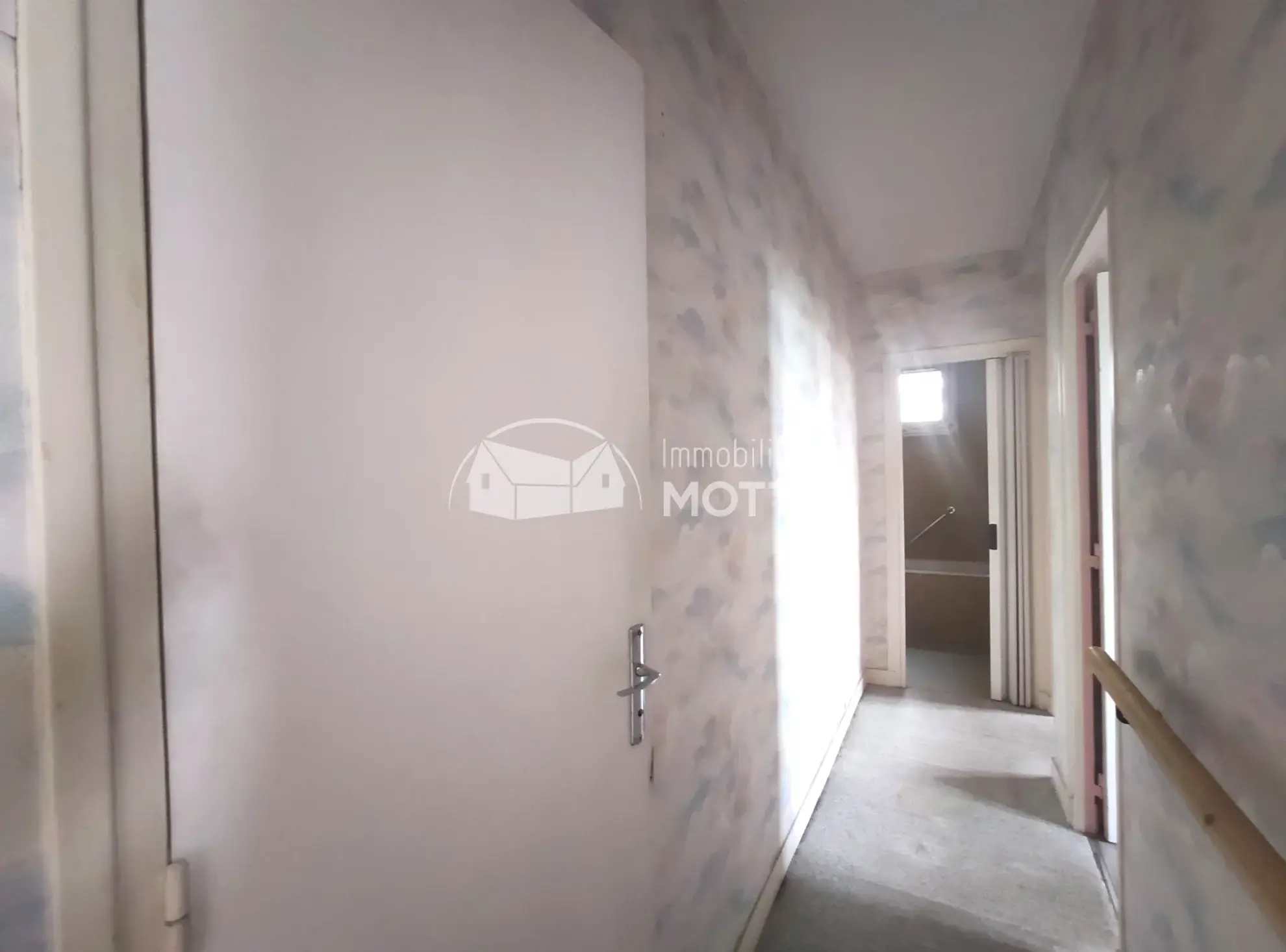Appartement 4 pièces à Vitry-sur-Seine proche gare avec balcon et cave 