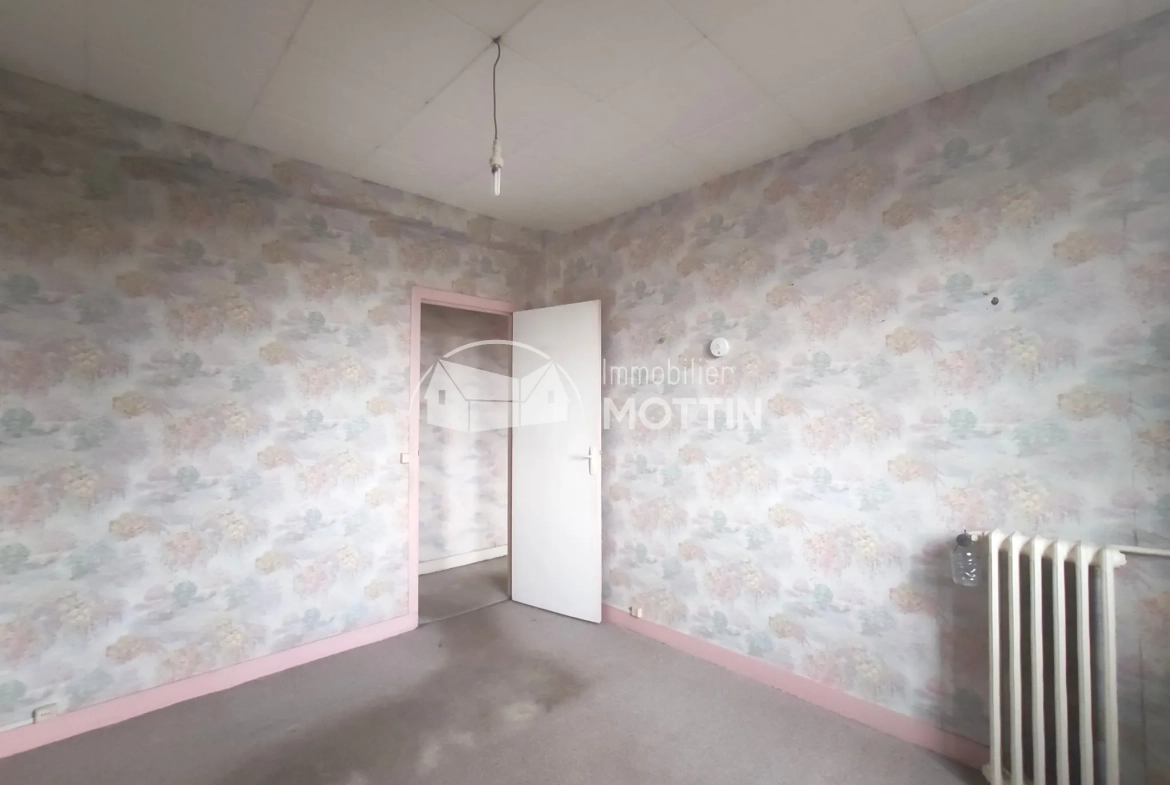 Appartement 4 pièces à Vitry-sur-Seine proche gare avec balcon et cave 