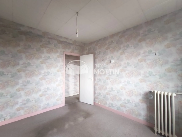 Appartement 4 pièces à Vitry-sur-Seine proche gare avec balcon et cave 