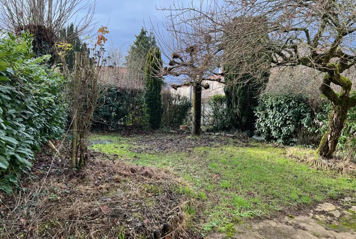 Maison en Pierre à La Chapelle Thémer avec Jardin et Garage - Achat Charmant Bien Immobilier Vendée 