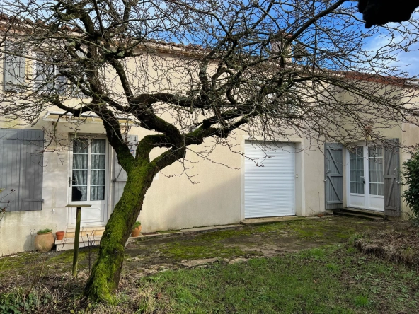Maison en Pierre à La Chapelle Thémer avec Jardin et Garage - Achat Charmant Bien Immobilier Vendée