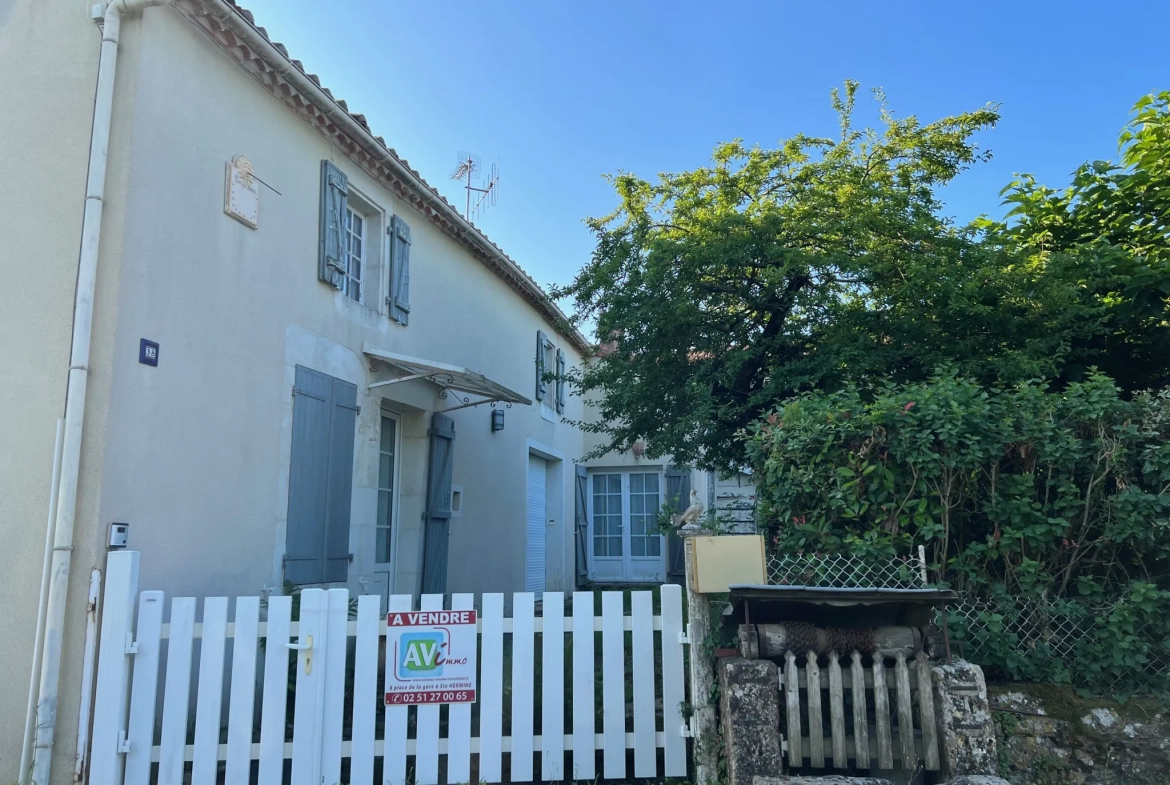 Maison en Pierre à La Chapelle Thémer avec Jardin et Garage - Achat Charmant Bien Immobilier Vendée 