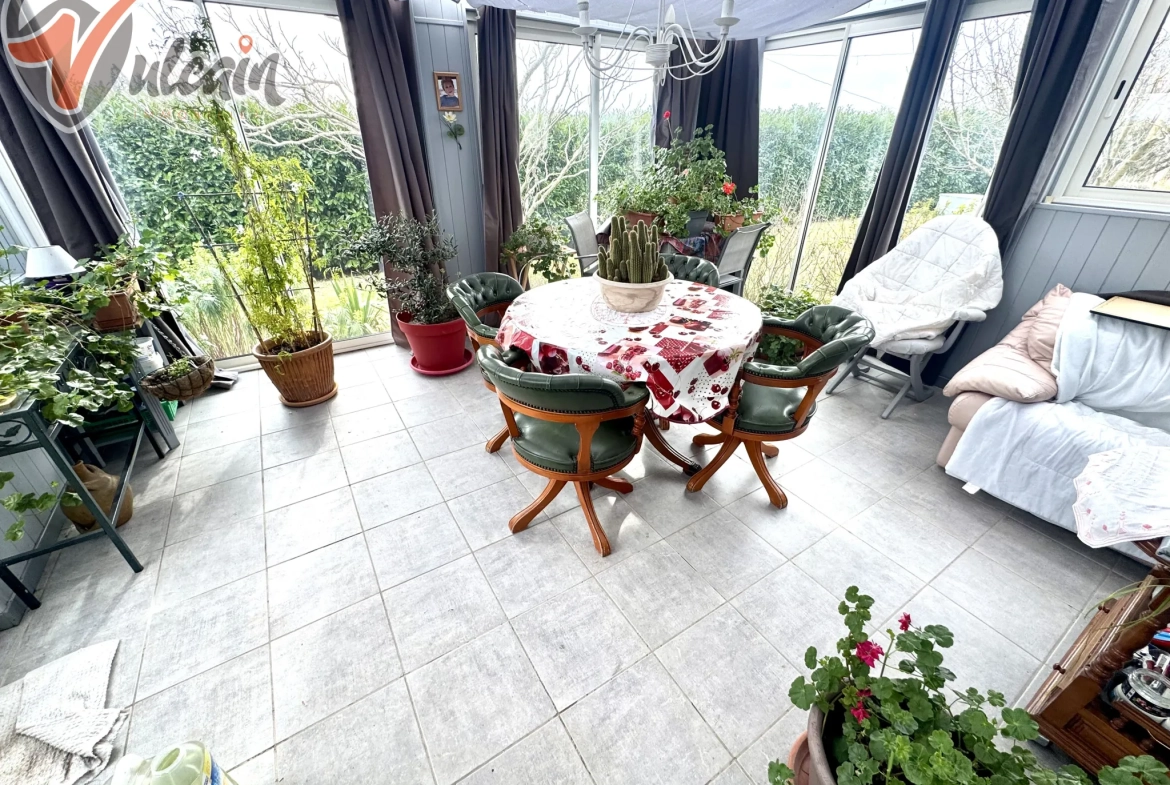 A vendre maison plain-pied avec grand jardin à Trezoux, vue sur la Chaîne des Puys 