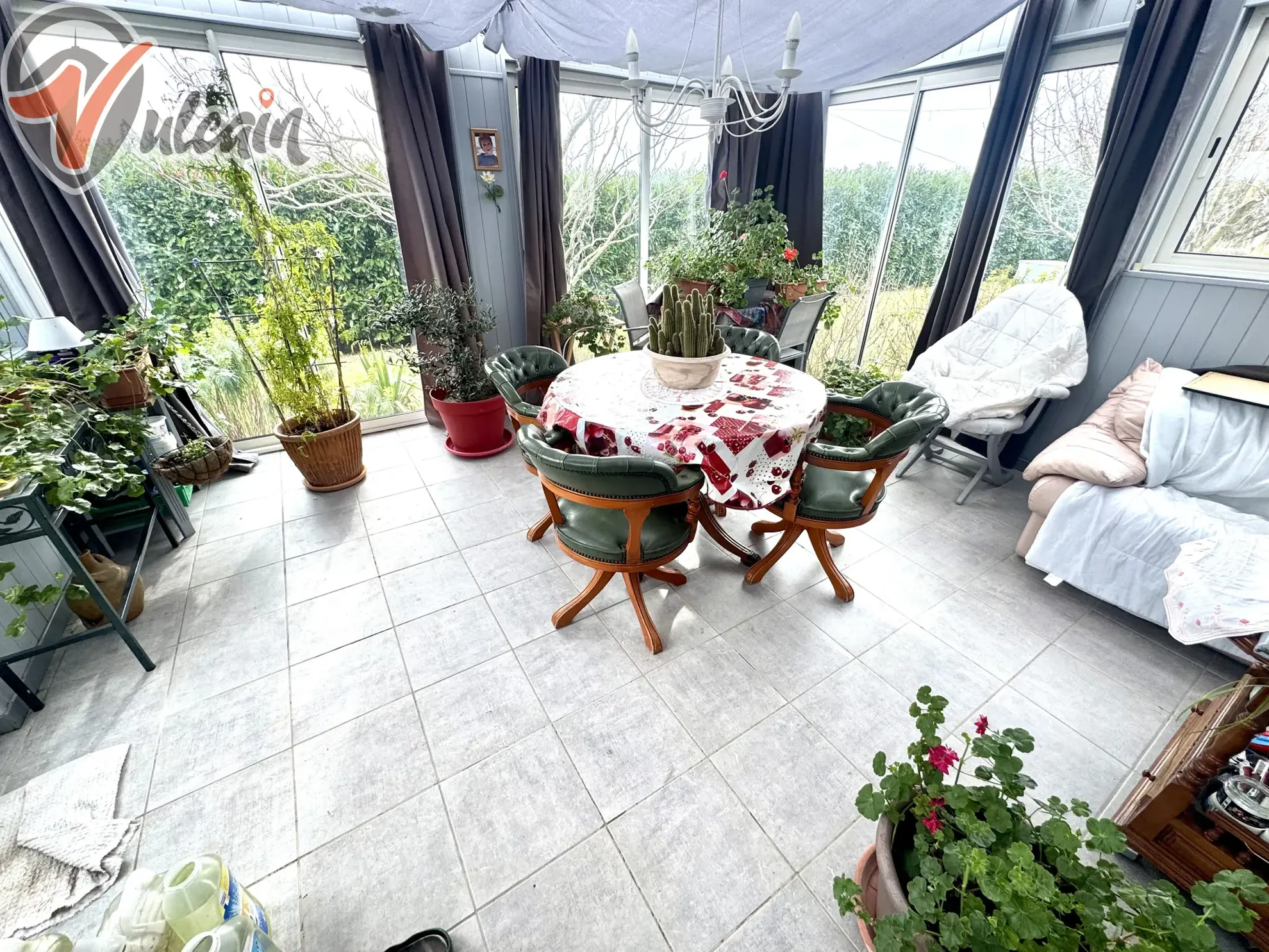A vendre maison plain-pied avec grand jardin à Trezoux, vue sur la Chaîne des Puys 