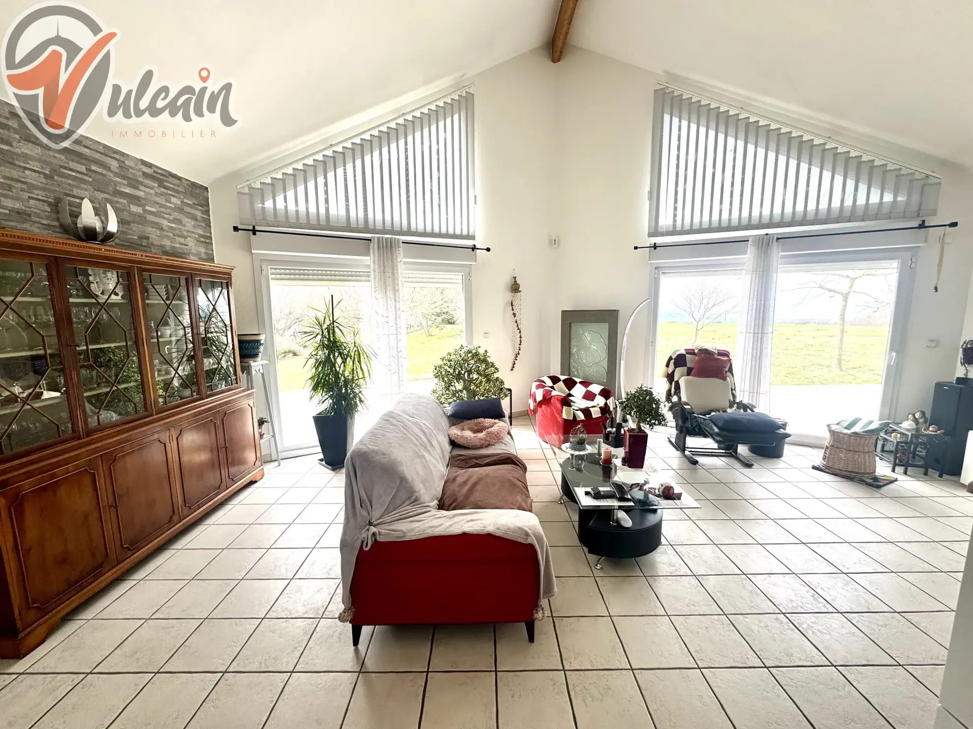 A vendre maison plain-pied avec grand jardin à Trezoux, vue sur la Chaîne des Puys 