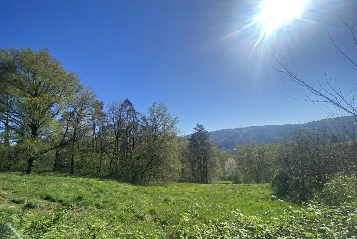Terrain à bâtir avec vue panoramique sur la vallée à Argant-sur-Dordogne 
