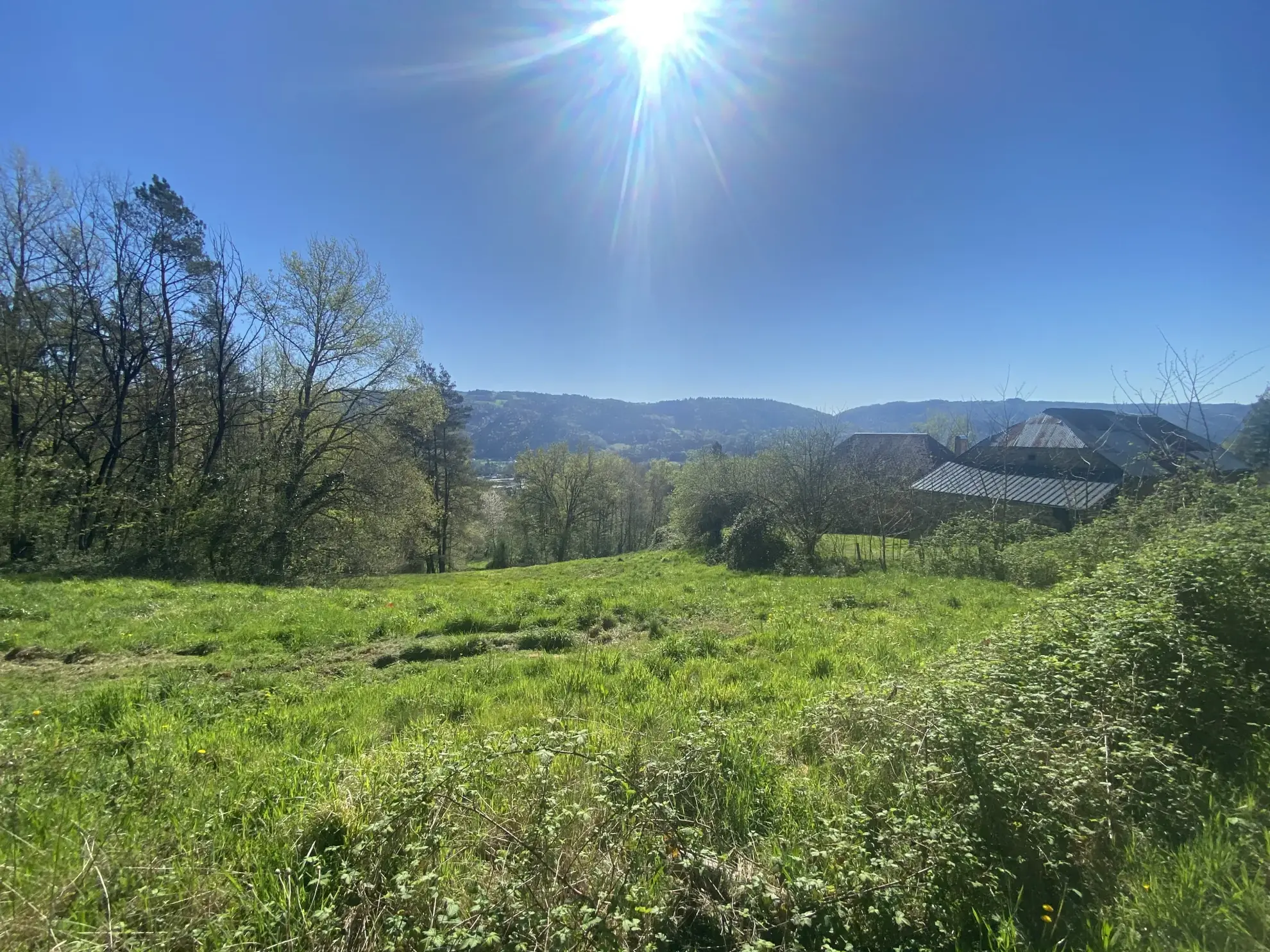 Terrain à bâtir avec vue panoramique sur la vallée à Argant-sur-Dordogne 