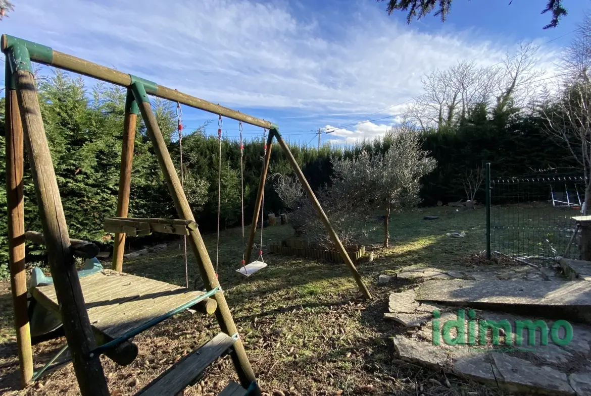 Maison lumineuse de 86 m² à Annonay avec jardin clos, 2 chambres, bureau à 195 000 € 
