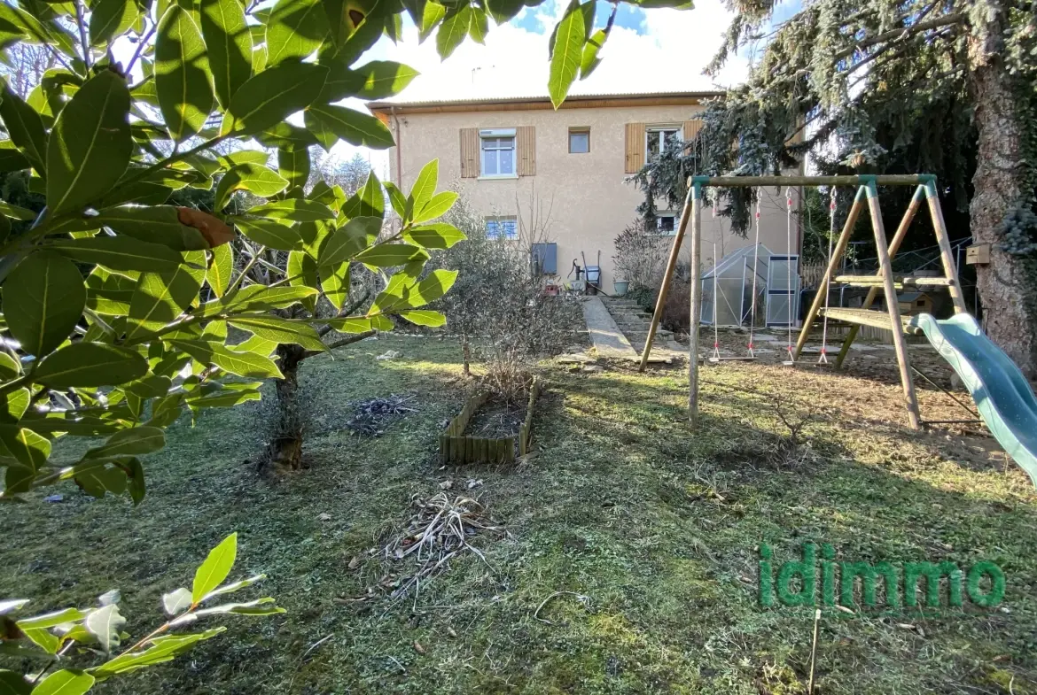 Maison lumineuse de 86 m² à Annonay avec jardin clos, 2 chambres, bureau à 195 000 € 