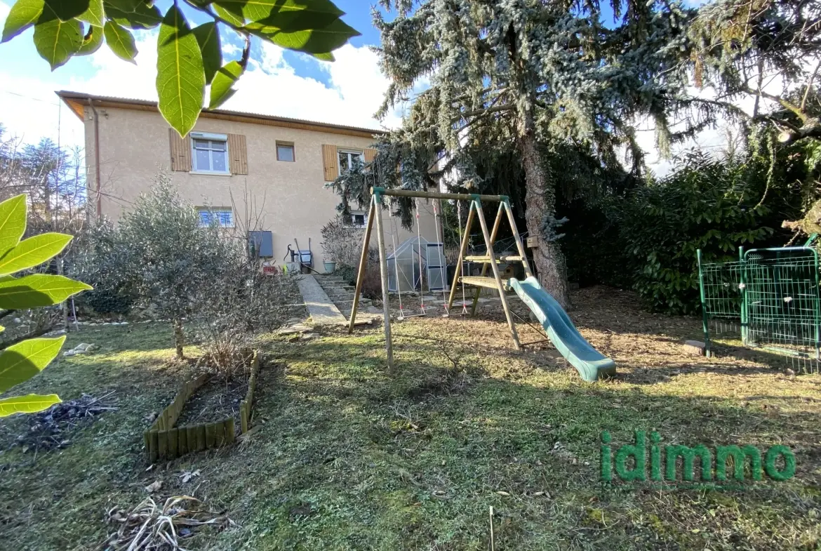 Maison lumineuse de 86 m² à Annonay avec jardin clos, 2 chambres, bureau à 195 000 € 
