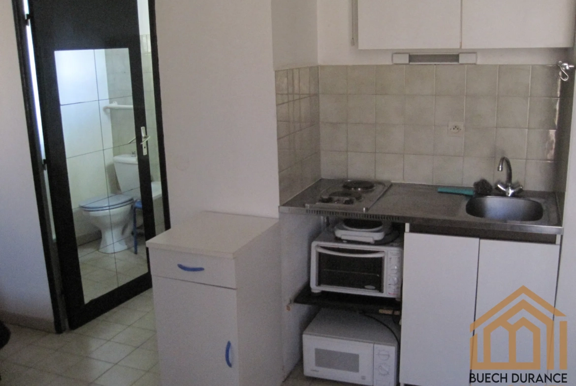 Studio à vendre à Aix-en-Provence avec parking, investissement locatif sûr 