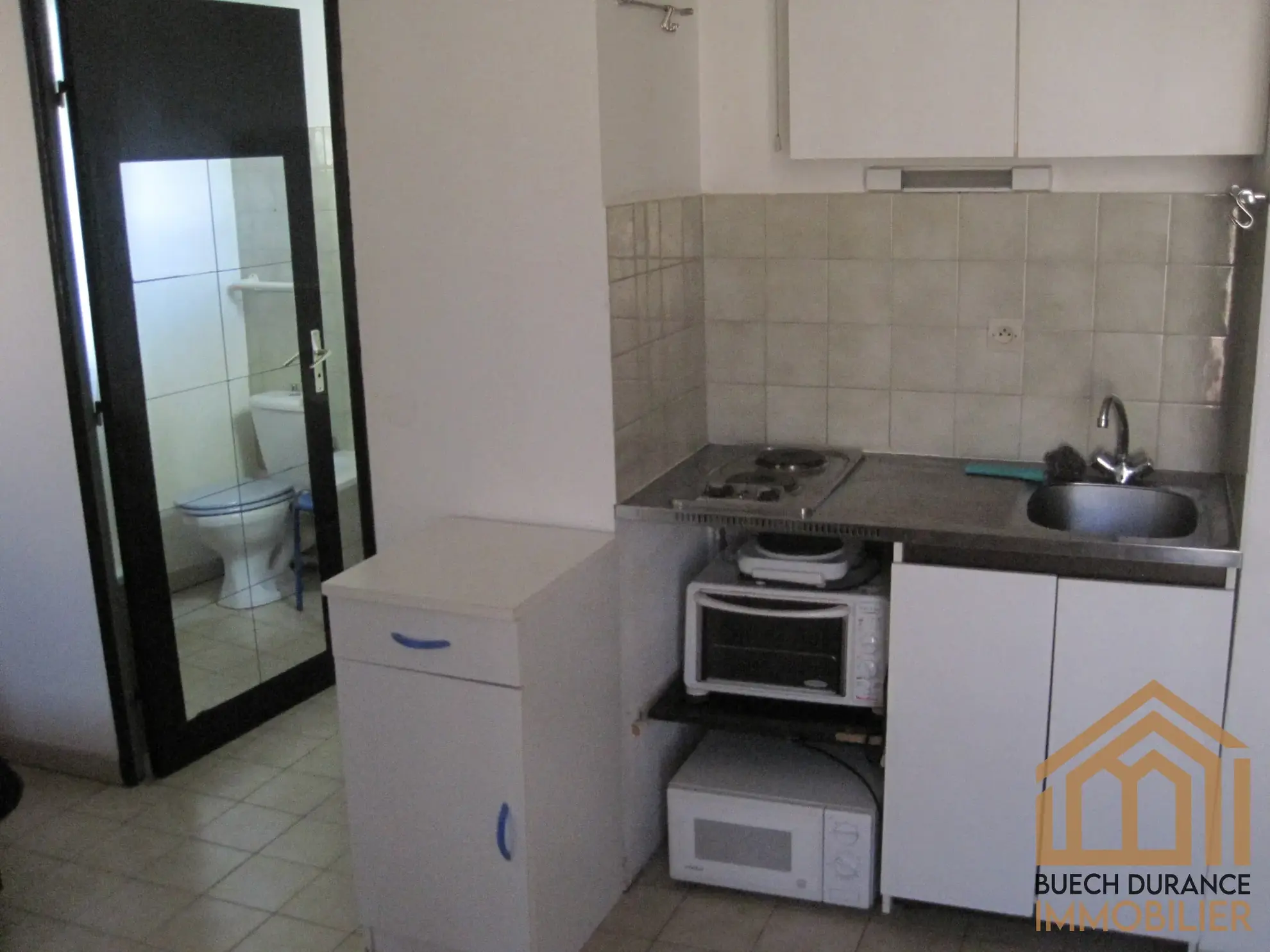 Studio à vendre à Aix-en-Provence avec parking, investissement locatif sûr 