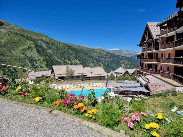 Investissement locatif en bail commercial à Valmeinier avec terrasse - Rentabilité assurée