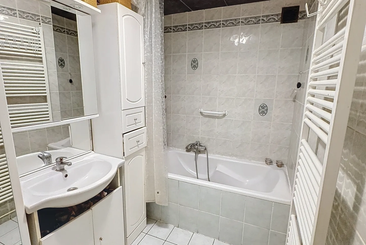 Charmante maison de 183 m² avec jardin à Courcelles sur Nied 