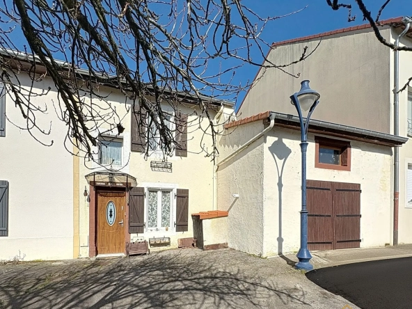 Belle maison de 183 m² au cœur de Courcelles-sur-Nied avec jardin et terrasse