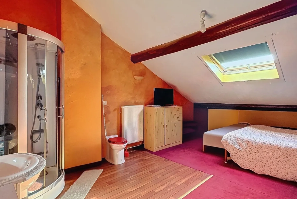 Charmante maison de 183 m² avec jardin à Courcelles sur Nied 