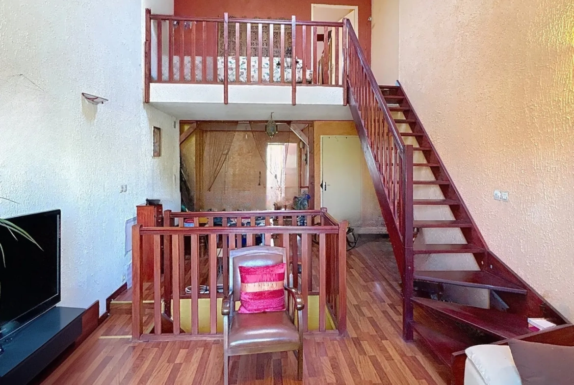 Charmante maison de 183 m² avec jardin à Courcelles sur Nied 