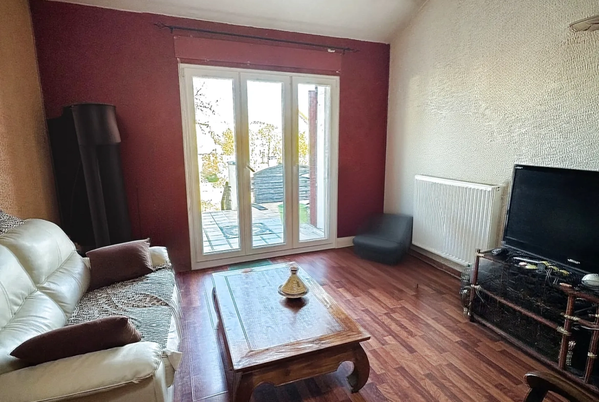 Charmante maison de 183 m² avec jardin à Courcelles sur Nied 