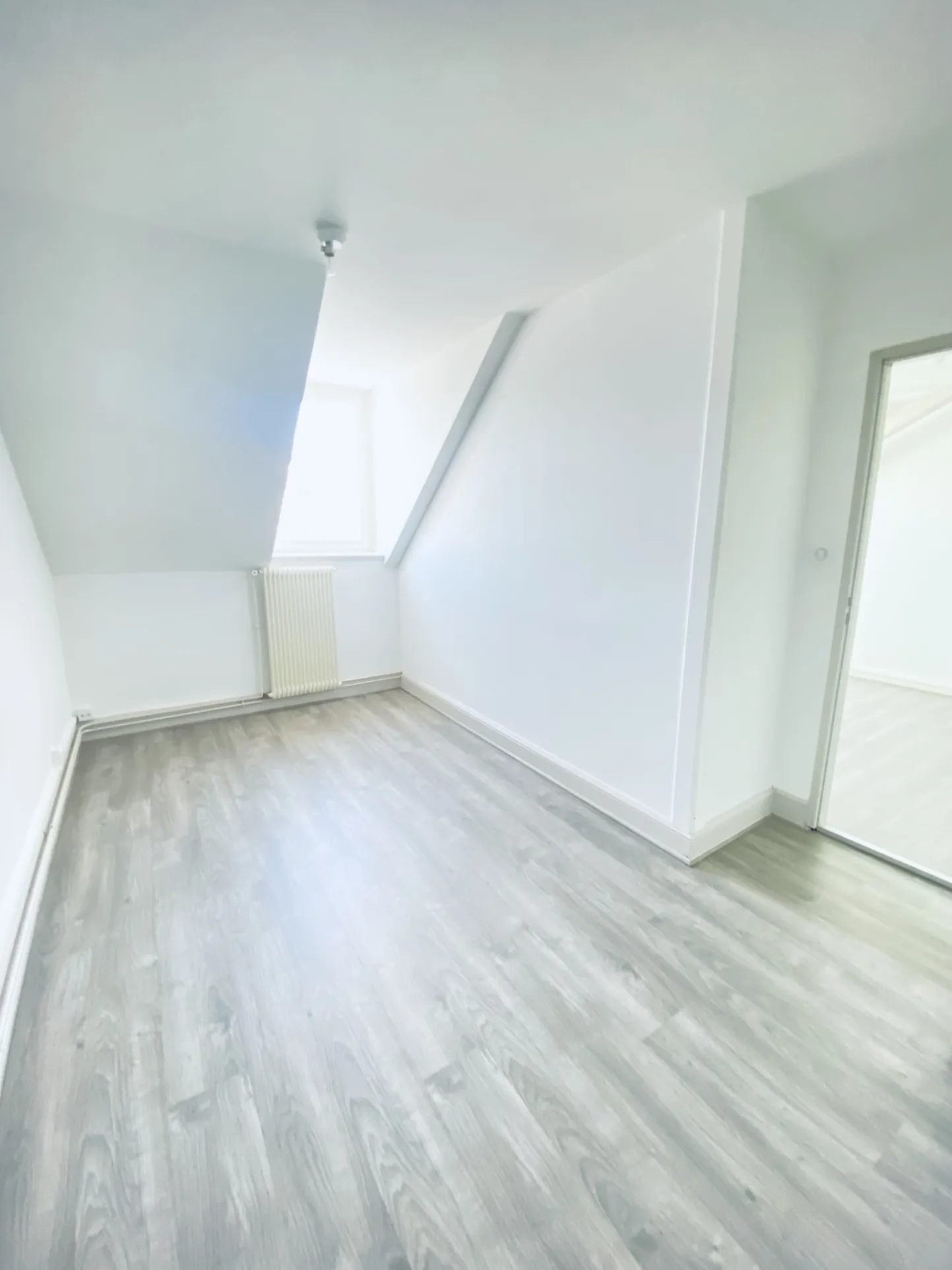 Appartement T3 à Belfort, dernier étage, vue dégagée, idéal investissement immobilier 