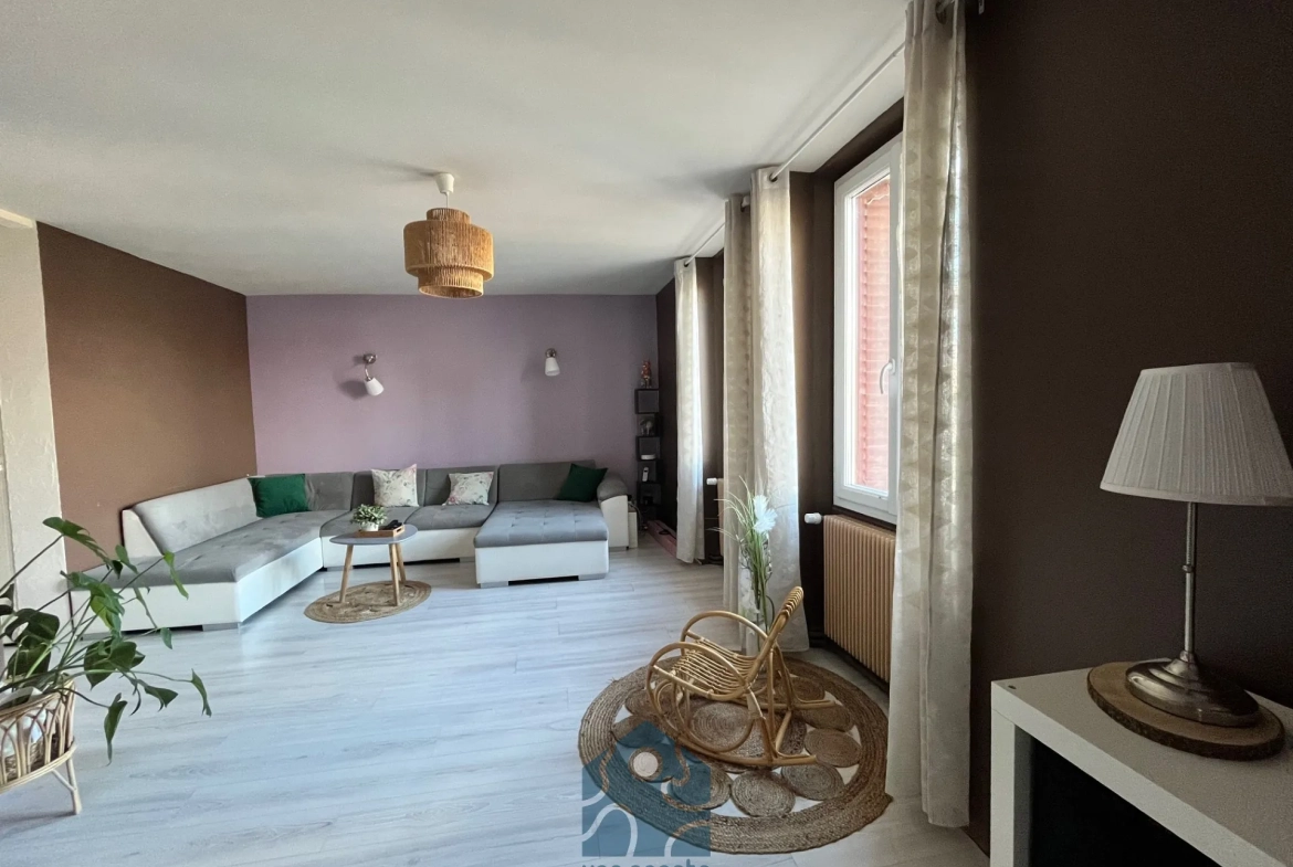Maison 5 pièces avec garage, cave, terrain et terrasse à Saint-Bonnet-Près-Riom 