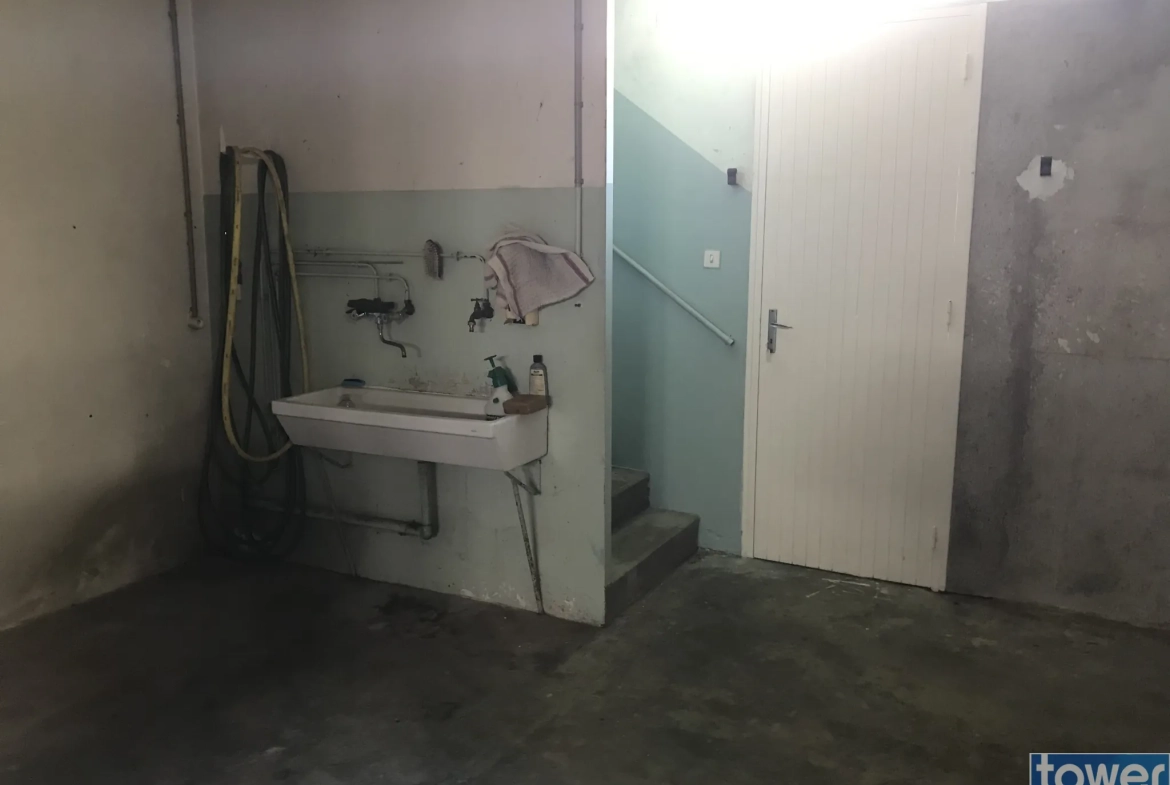Pavillon traditionnel de 125m² avec sous-sol de 158m² à Agen 