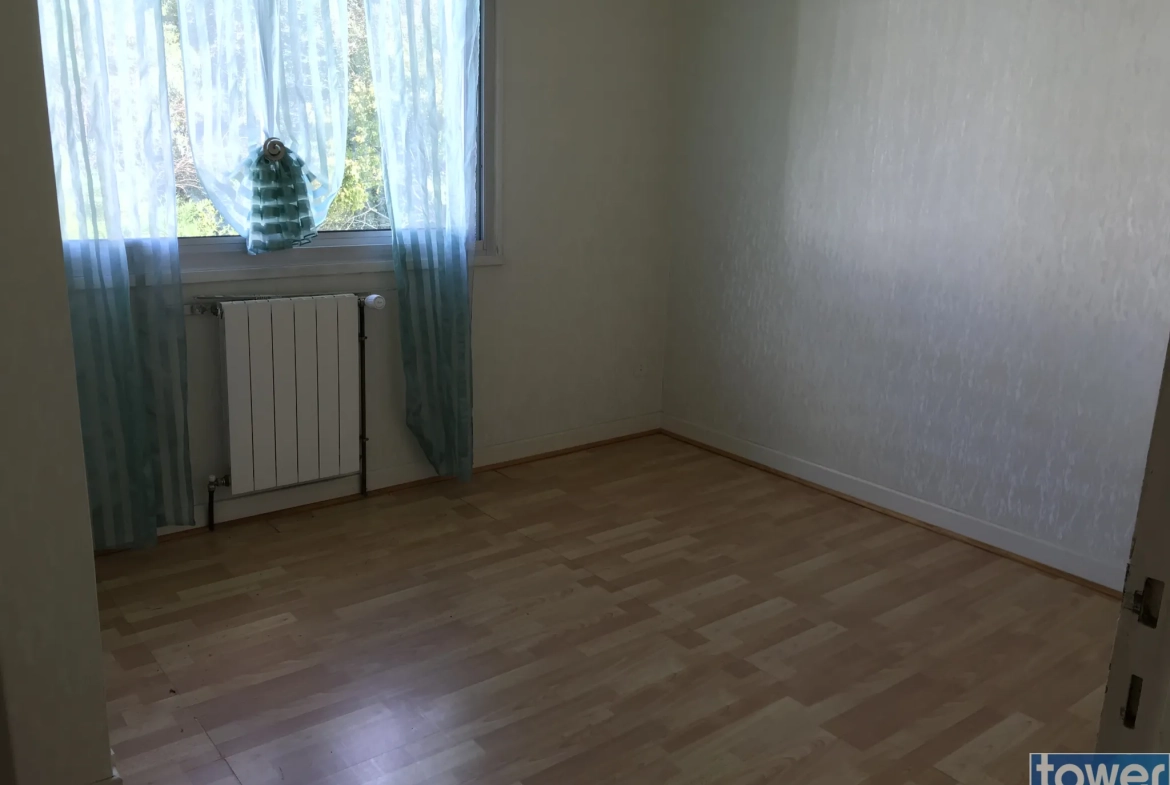 Pavillon traditionnel de 125m² avec sous-sol de 158m² à Agen 