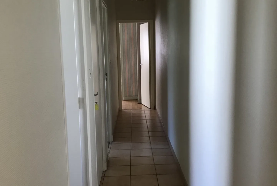 Pavillon traditionnel de 125m² avec sous-sol de 158m² à Agen 