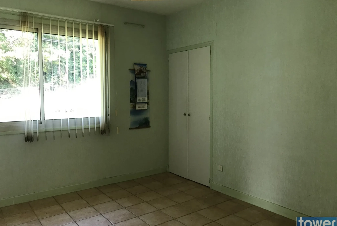 Pavillon traditionnel de 125m² avec sous-sol de 158m² à Agen 