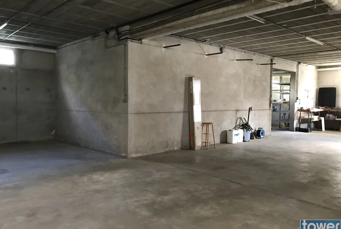 Pavillon traditionnel de 125m² avec sous-sol de 158m² à Agen 