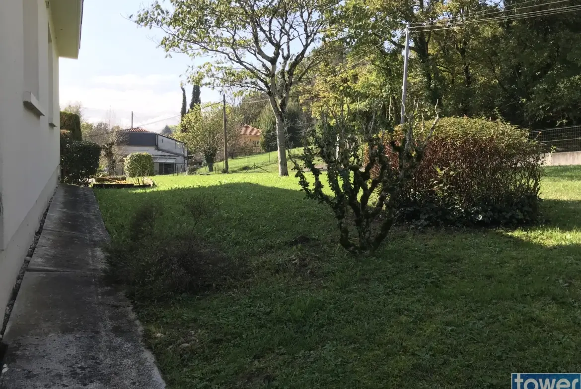 Pavillon traditionnel de 125m² avec sous-sol de 158m² à Agen 