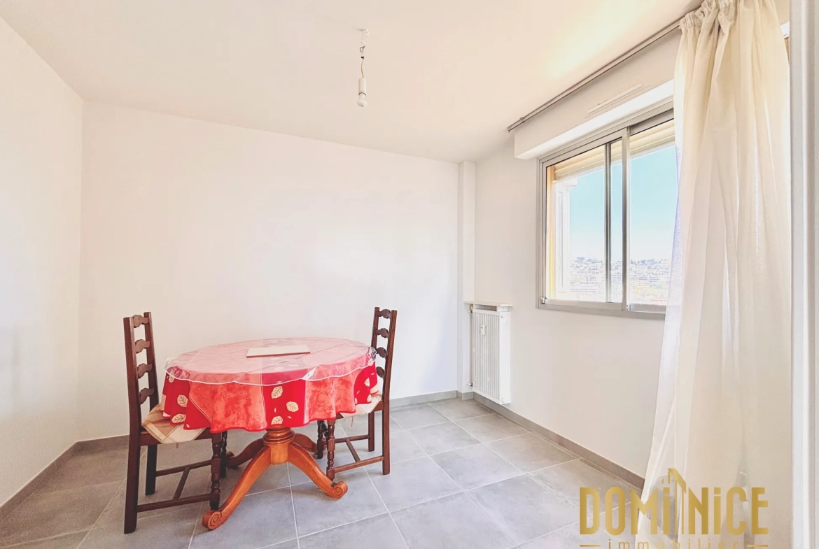 Appartement T4 avec vue panoramique à Nice Saint Augustin, récent et sécurisé 