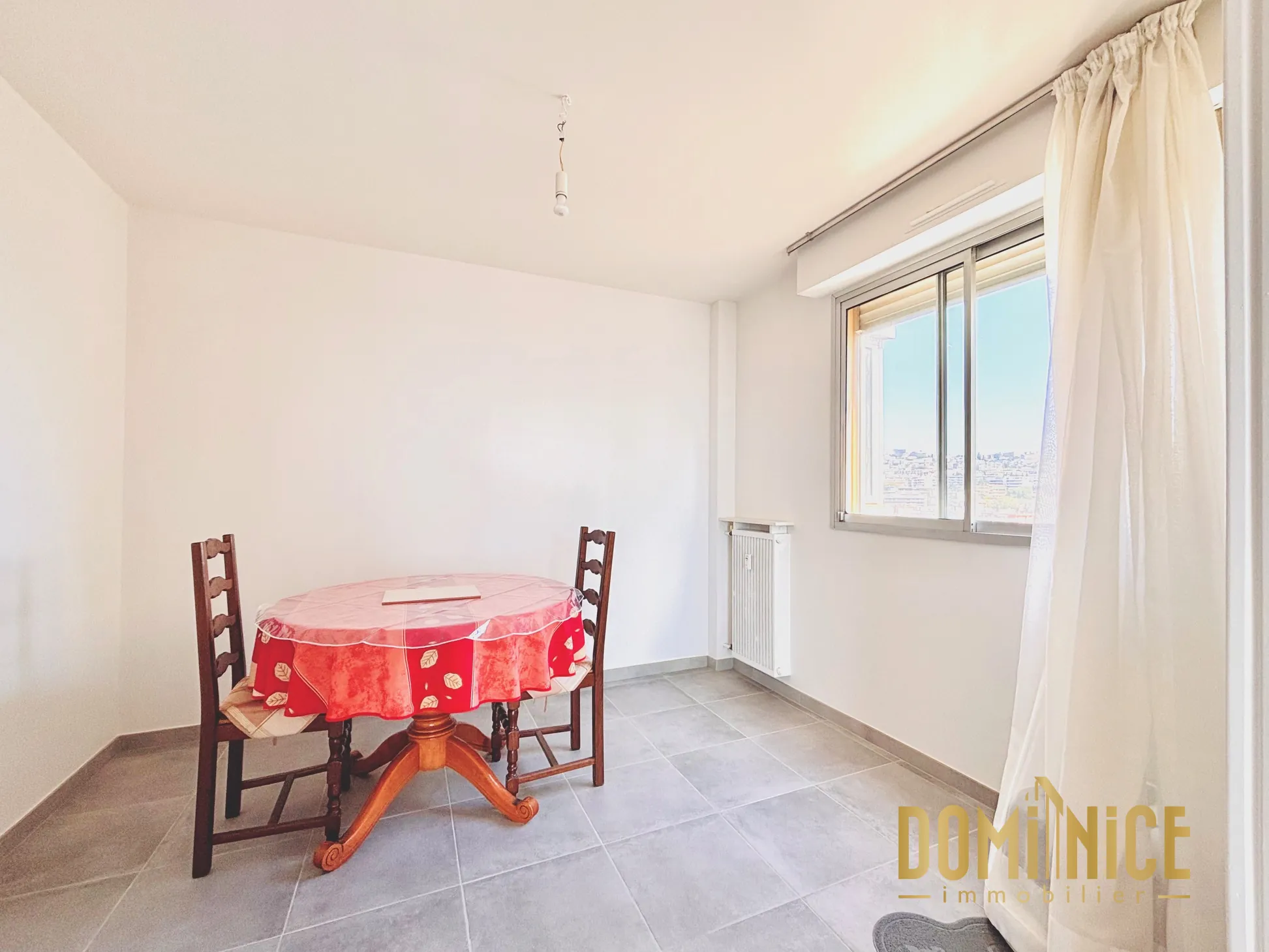 Appartement T4 avec vue panoramique à Nice Saint Augustin, récent et sécurisé 
