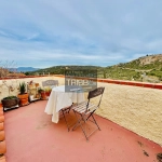 Charmante maison de village avec terrasse à Castelnou, près du charme médiéval
