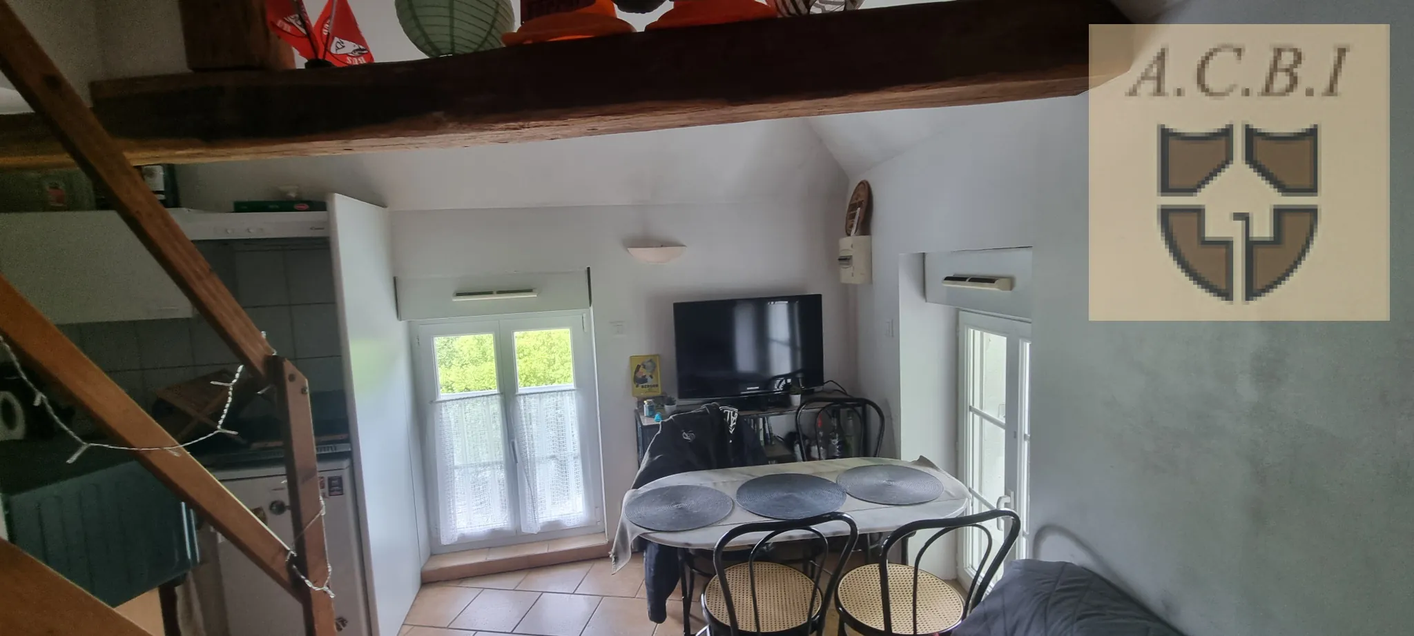 Immeuble à vendre à Vendôme avec trois studios loués, idéal investissement locatif 