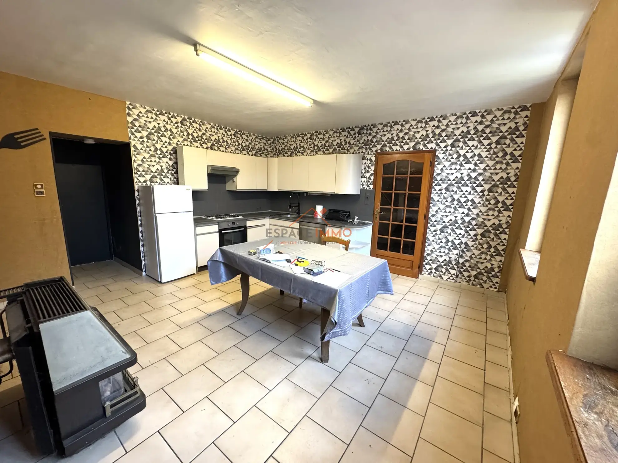 A Vendre Longère Traditionnelle à Wallers avec Grand Terrain et Garage - Charmant et Authentique 