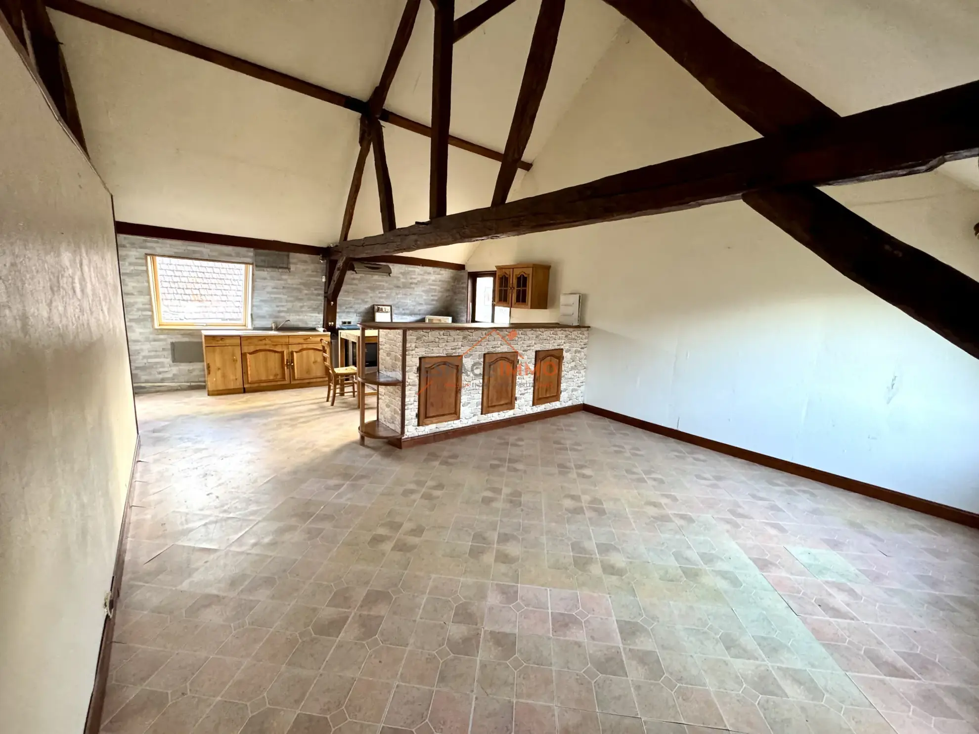 A Vendre Longère Traditionnelle à Wallers avec Grand Terrain et Garage - Charmant et Authentique 