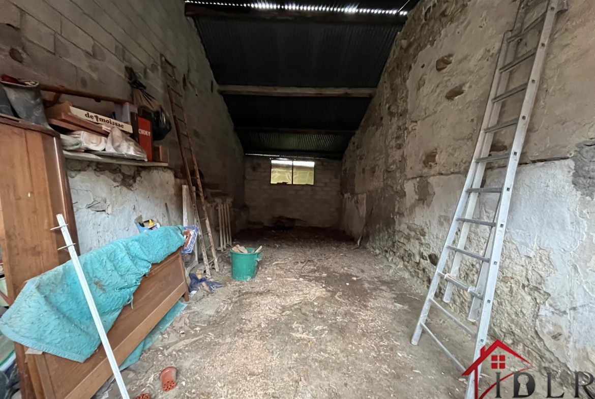 Maison avec hangar de 55 m² à vendre à Larivière-Arnoncourt en Haute-Marne 