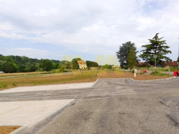 Terrain à bâtir viabilisé de 1098 m² près de Navarrenx - Opportunité à saisir 