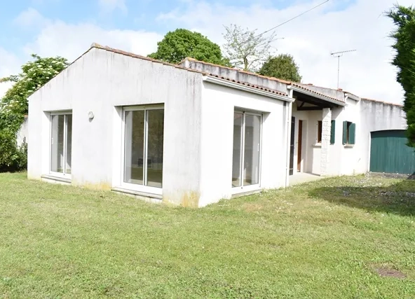 Maison 3 chambres avec garage près du centre à Saint Pierre d'Oléron