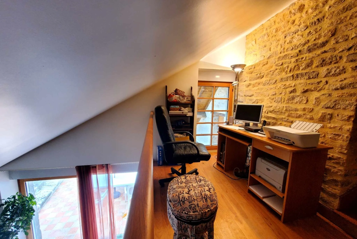Longère de 166 m2 à vendre proche d'Alençon avec garage et terrasse 