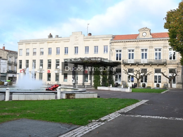 Immeuble de 145 m² à Marmande en centre-ville avec potentiel de rénovation 