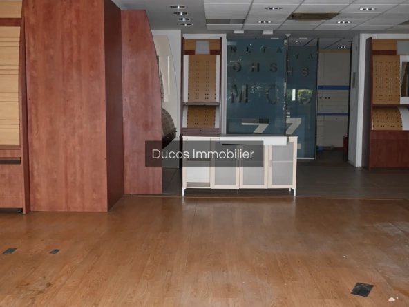 Immeuble de 145 m² à Marmande en centre-ville avec potentiel de rénovation 