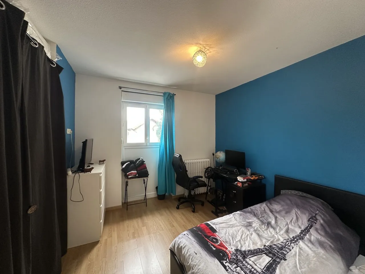 Maison 136 m² à Riorges avec terrasse et jardin clos, proche commodités 