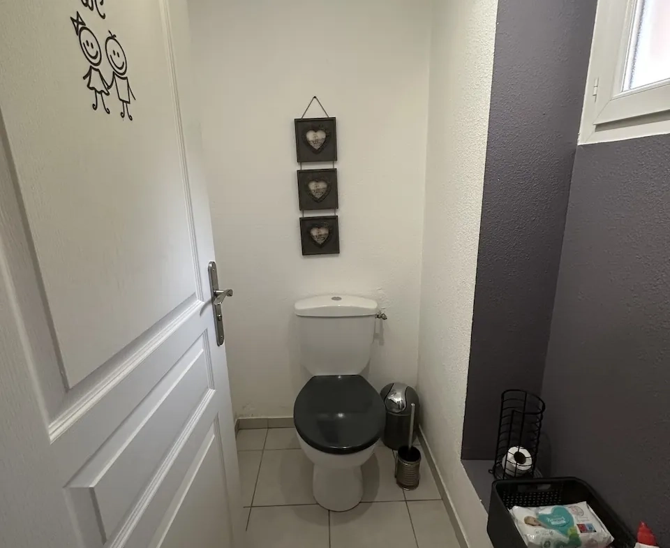 Maison 136 m² à Riorges avec terrasse et jardin clos, proche commodités 