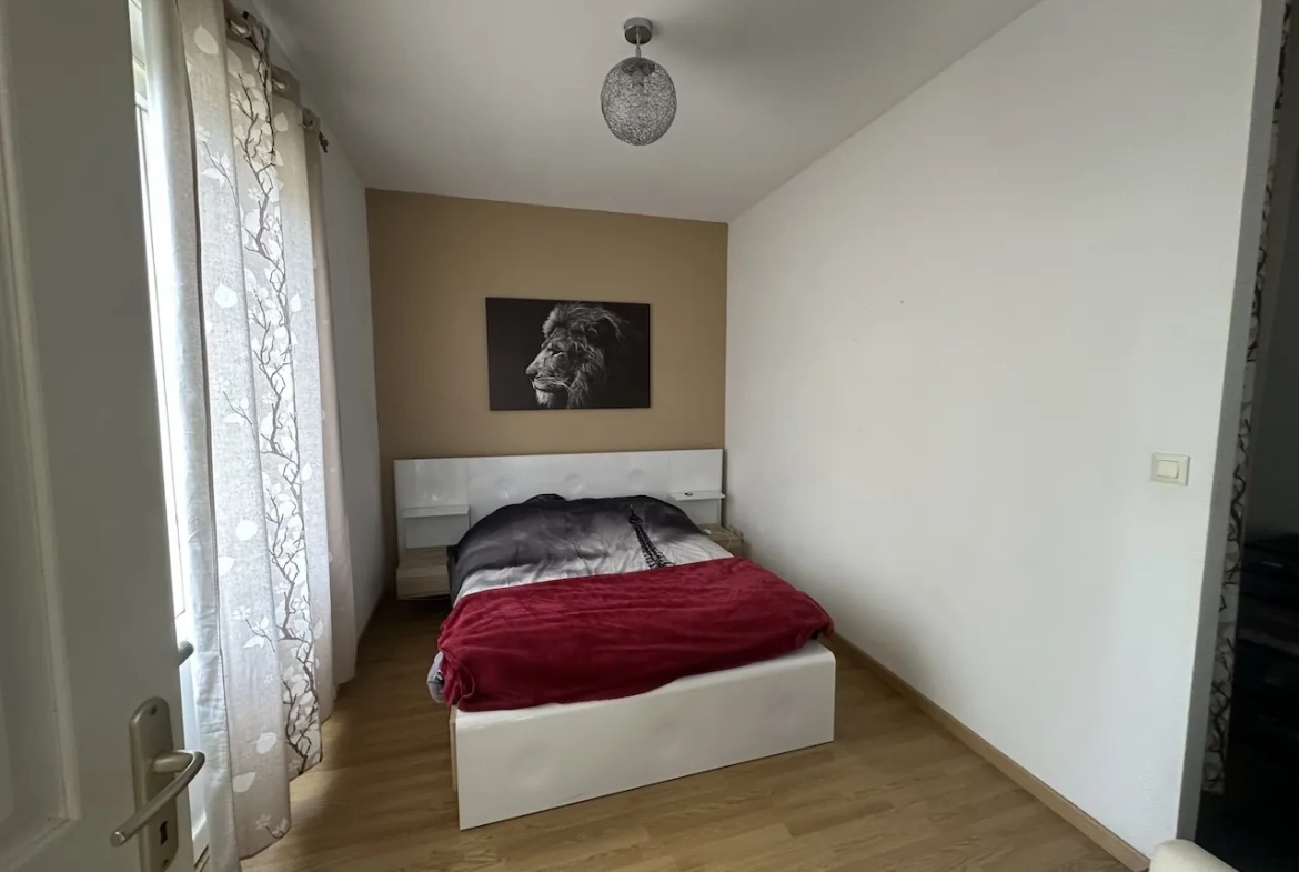 Maison 136 m² à Riorges avec terrasse et jardin clos, proche commodités 