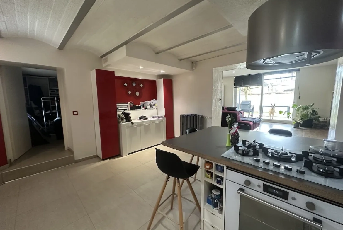 Maison 136 m² à Riorges avec terrasse et jardin clos, proche commodités 