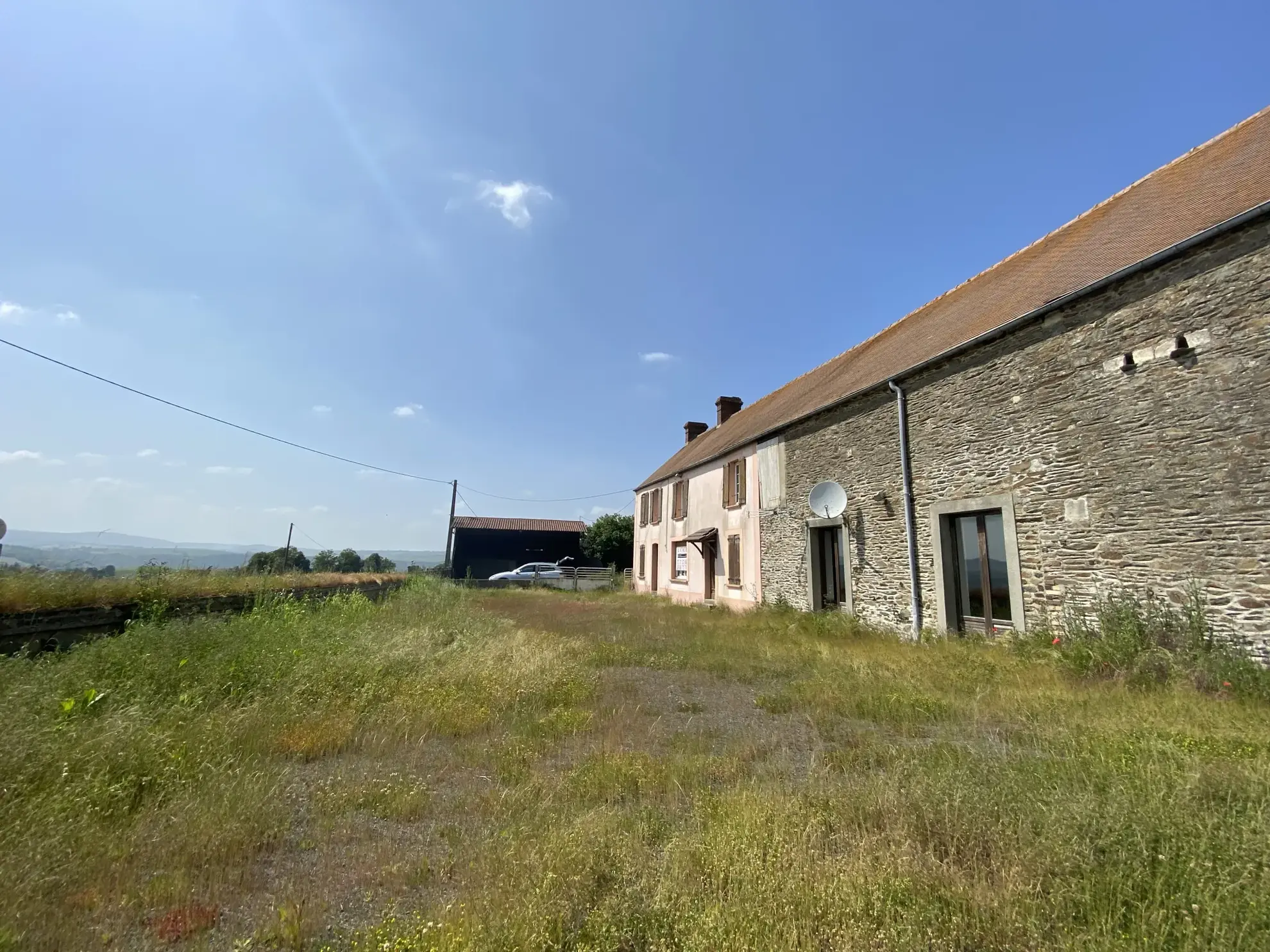 Ferme ancienne à Croisilles avec grand terrain et potentiel d'aménagement 